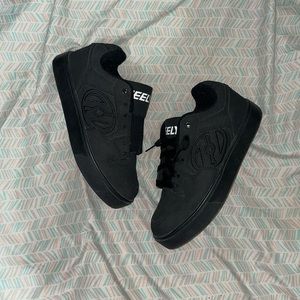 Black heelys
